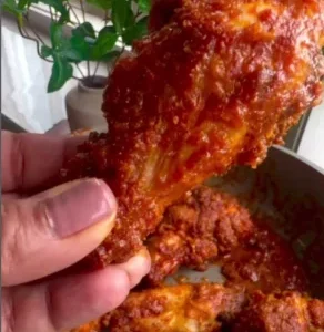 Asinhas de Frango Fritas Crocantes e Picantes