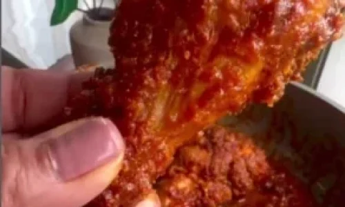 Asinhas de Frango Fritas Crocantes e Picantes