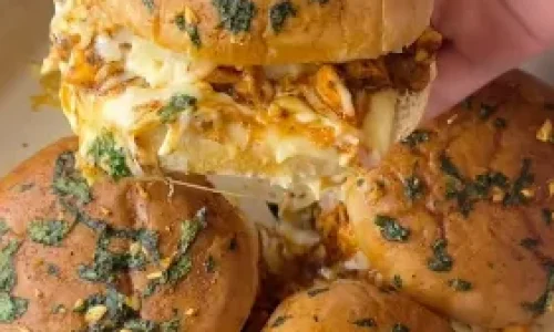 Mini-sanduíches de frango Buffalo